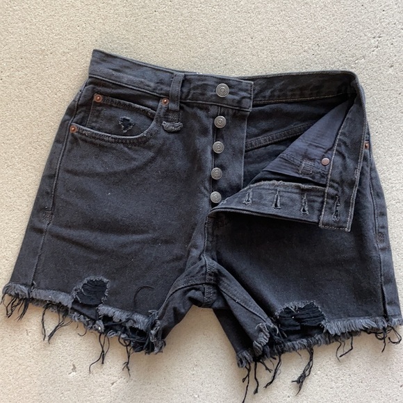NWT Free People Makai Cut Off Denim Shorts Distressed black - Picture 12 of 16